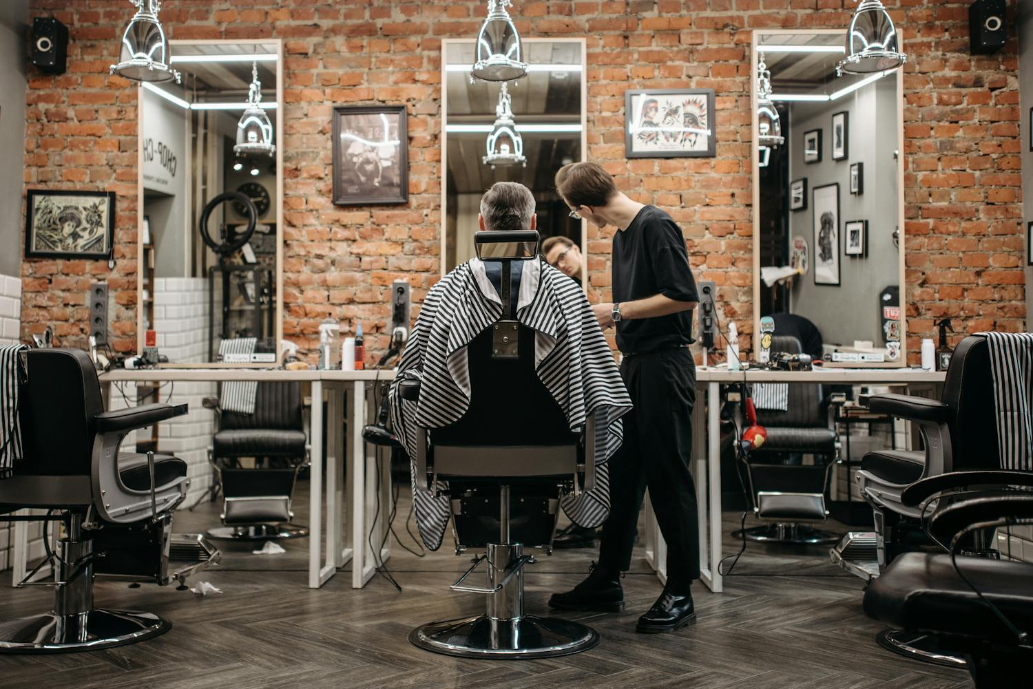 Senior Stylist Lukas
